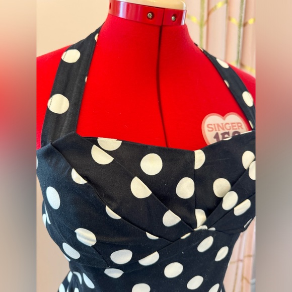 Poke a dot party dress, size medium. Retro style. - Picture 6 of 9
